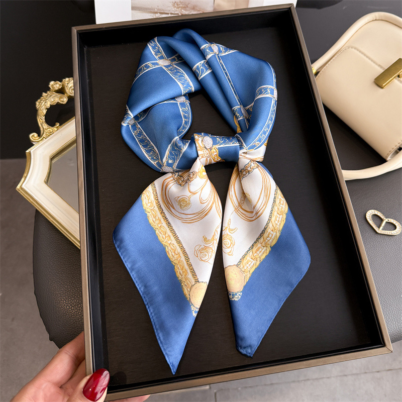 Blue Classic Chain Print Squar - Scarf Silk Square ulasan dan harga